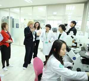 Экспертный тур ведущих специалистов эстетической медицины на производство концерна CAREGEN в Сеул - FloSal